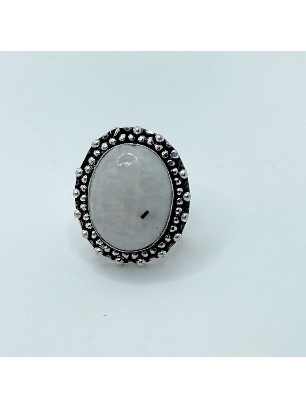 Vtg White Quartz Stone Oval Cabochon Shaped Statement Ring Sz 7.75
